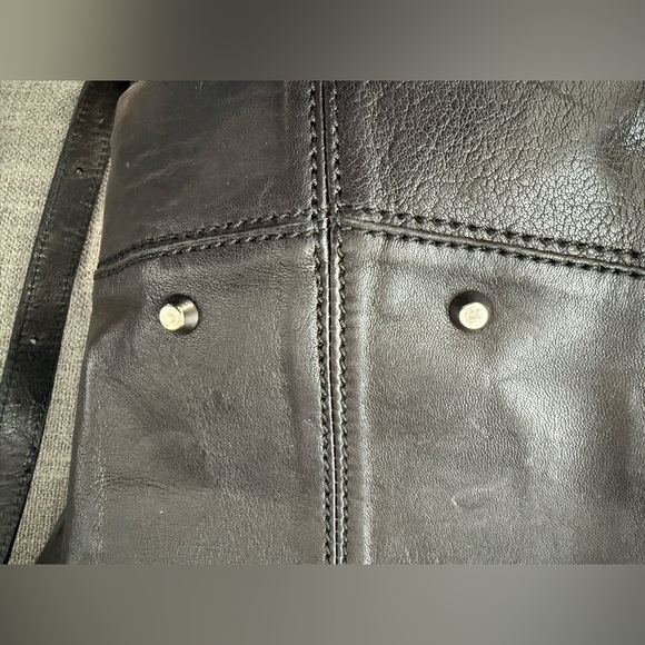 SoHo Bags Italy Hobo Style Black
Shoulder/Crossbody - Picture 9 of 10